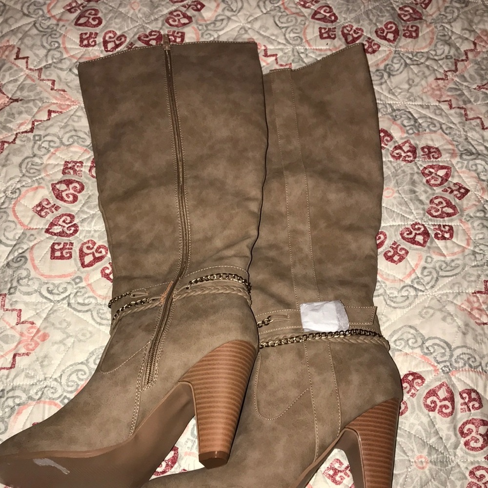 Brand New high heeled boots!